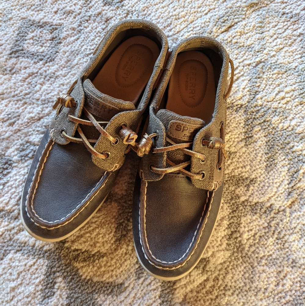 Women's Sperry shoe